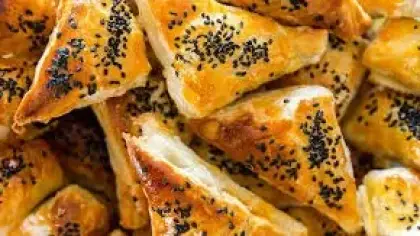 مقرمشات البف باستري بالجبن