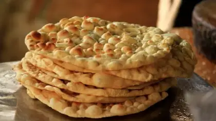 خبز التميس بالسمسم