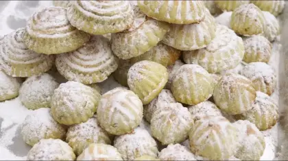 معمول السميد بالفستق الحلبي