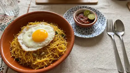 بلاليط الشعيرية بالبيض والزعفران