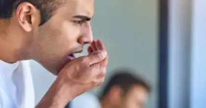 جفاف الفم المستمر: أسبابه وعلاماته ومخاطره الصحية