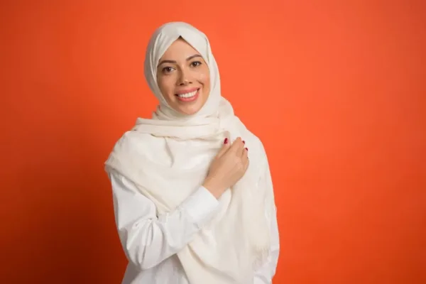 تفسير رؤية المرأة المجهولة في المنام للمتزوجة والعزباء والرجل