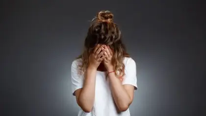 تفسير رؤية الخروج من مكان ضيق للمتزوجة