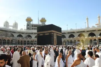 معنى رؤية الذهاب للعمرة في منام المرأة المطلقة