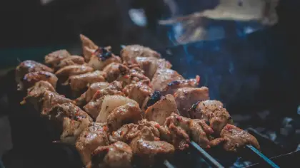 تفسير رؤيا أكل اللحم المطبوخ في المنام للمطلقة