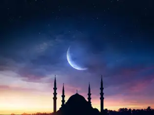 تفسير رؤية هلال رمضان في المنام ودلالاته