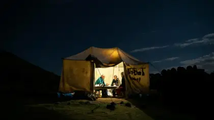 تفسير رؤية الجلوس في الخيمة بالمنام