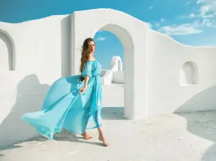 تفسير رؤية الفستان الأزرق في المنام