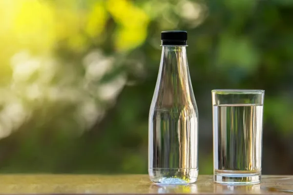 تفسير رؤيا شرب ماء زمزم ودلالاتها الروحية والنفسية