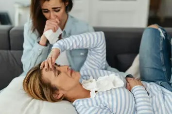 تفسير حلم البكاء على شخص مريض ودلالاته