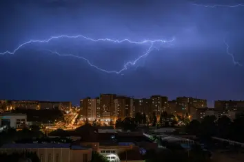تفسير رؤيا البرق في المنام ودلالاته المتعددة