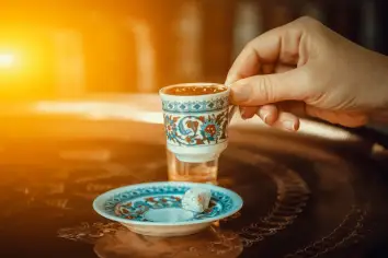 دلالات شرب القهوة في المنام وتأويلها