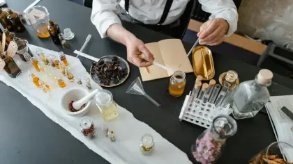 دلالات رؤية العطر في المنام وتفسيراته