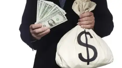 عادات يومية تسبب الضائقة المالية رغم الراتب الجيد
