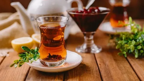 الفوائد الصحية للشاى وأنواعه الشائعة