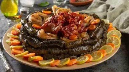 طريقة تحضير طاجن ورق العنب بالكوارع