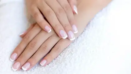 دليل اختيار أظافر الجل أو الأكريليك