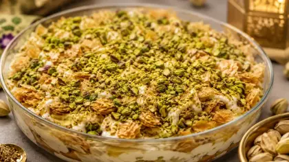 فتة البيستاشيو بالفستق والقشطة