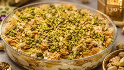 فتة البيستاشيو بالفستق والقشطة
