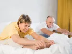 تمارين السرير لكبار السن لتقوية العضلات