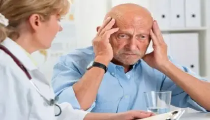أعراض مرض ألزهايمر المبكرة والمتأخرة