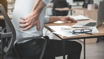 مخاطر الجلوس الطويل في العمل والوفاة المبكرة
