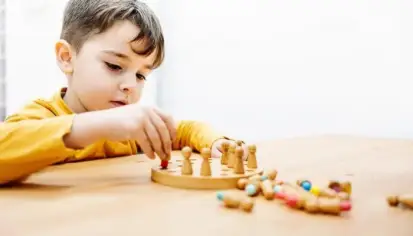 كيف تكشف نشاطات الدماغ المبكرة لدى الرضع احتمالية الإصابة بالتوحد