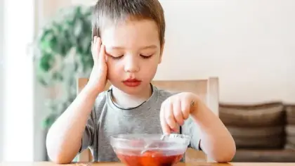 سبب رفض الأطفال للأطعمة المتكتلة بعمر 6 سنوات
