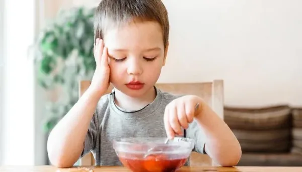 سبب رفض الأطفال للأطعمة المتكتلة بعمر 6 سنوات