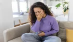 ألوان القيء ودلالاتها المرضية وطرق علاجها
