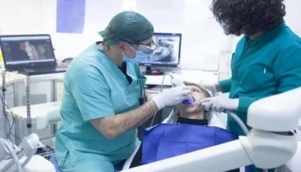 دور طبيب الأسنان في تشخيص انقطاع التنفس أثناء النوم