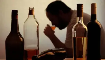 تأثير الكحول على الدماغ والوظائف العقلية