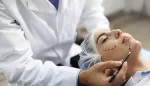 الوجه الأوزيمبيك: الأسباب وطرق العلاج التجميلي