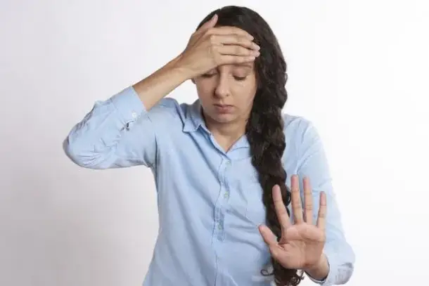 تعرف على الأنواع الشائعة للصداع وأسبابها المتعددة وطرق علاجها الفعالة لتخفيف الألم وتحسين جودة حياتك اليومية. — دليل عملي…