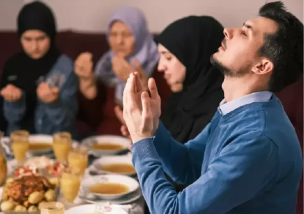 تأثير صيام رمضان على التمثيل الغذائي لمرضى السمنة