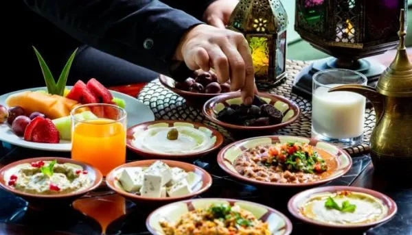 توقيت الإفطار والسحور الأمثل لصحة أفضل في رمضان