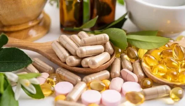 دعم صحة الكبد: الفيتامينات والقهوة والشاي الأخضر
