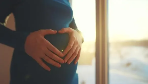صحة الحامل في الصيف: تجنب الجفاف والولادة المبكرة