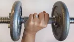 مخاطر ارتداء خاتم الزواج أثناء الرياضة