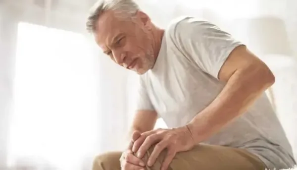 علاج هشاشة العظام لكبار السن فوق الثمانين