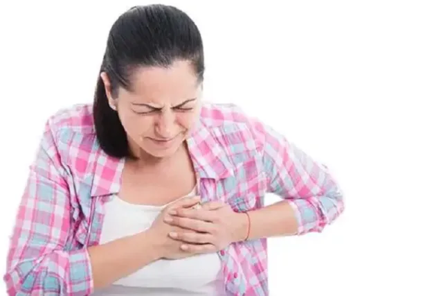 ألم البطن كعرض للنوبة القلبية عند النساء