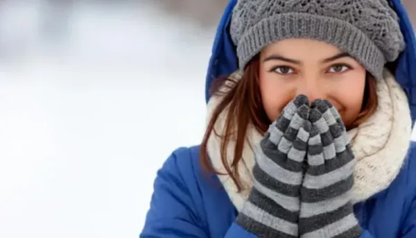 لماذا تشعر النساء بالبرودة أكثر من الرجال؟