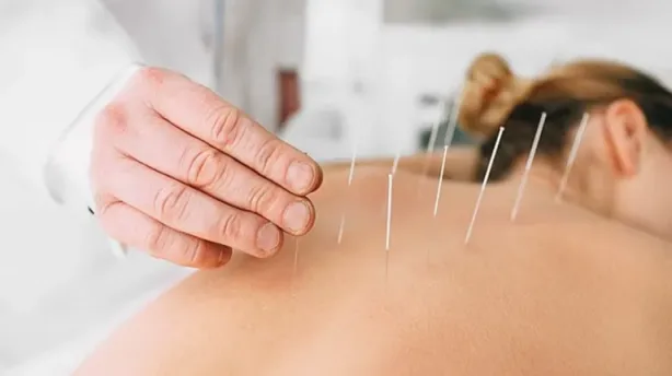 طرق طبيعية لتخفيف الألم المزمن دون مسكنات