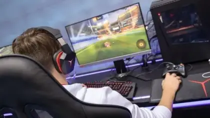 تأثير ألعاب الفيديو لأكثر من 10 ساعات أسبوعياً