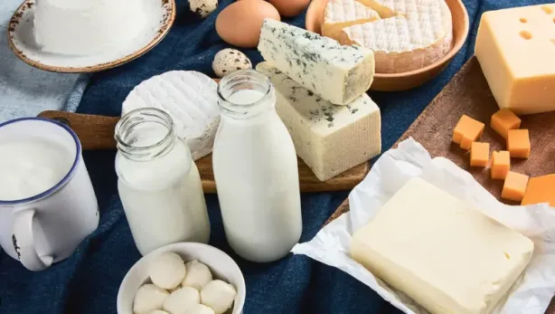 أطعمة غنية بفيتامين ب12 لتعويض النقص