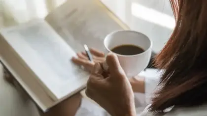 الكتابة باليد: تحفيز الدماغ وتعزيز الإبداع