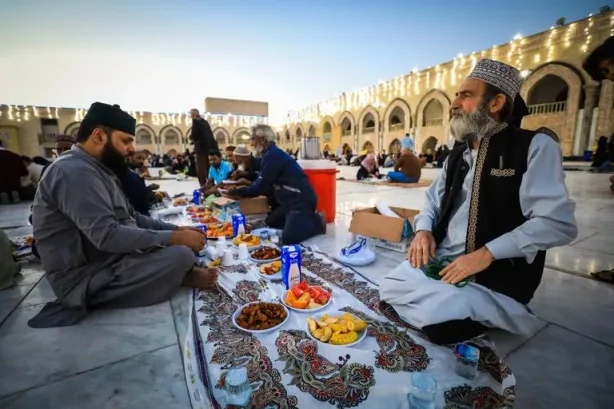 العوامل المحفزة للتغيير الغذائي في رمضان