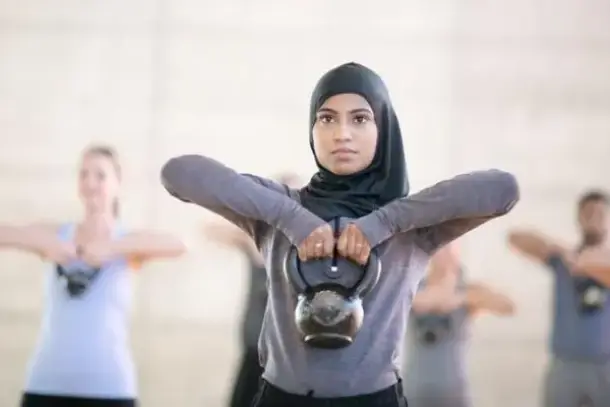 كشفت دراسة حديثة أن السهر في رمضان يقلل من الفوائد الصحية للنشاط البدني، حيث يؤثر على الساعة البيولوجية ويزيد الإجهاد…