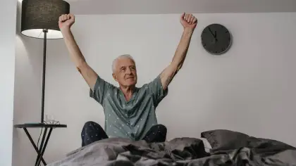 ما أفضل وقت للاستيقاظ بعد سن الستين؟