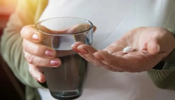 علاج فموي مركب جديد لفيروس نقص المناعة البشرية